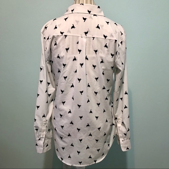 Beautiful Bird Print Blouse Size Medium - Picture 3 of 4